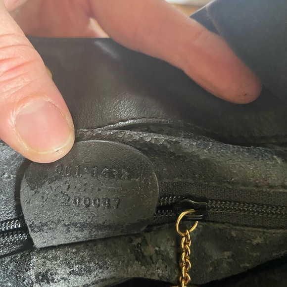 Vintage Black Gucci purse w/ Bamboo Handles - Picture 5 of 13